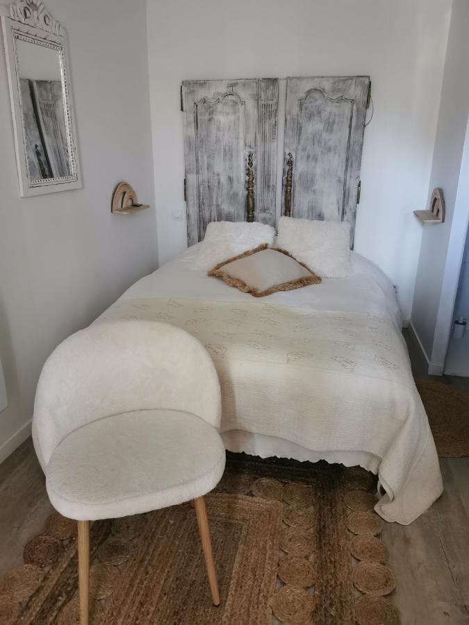 Au Poeme Du Chene, Logement Independant, Calme, Parking Gratuit Basse-Goulaine Kültér fotó