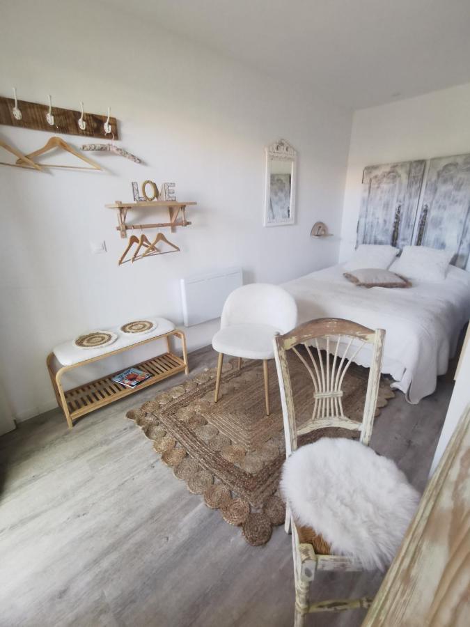 Au Poeme Du Chene, Logement Independant, Calme, Parking Gratuit Basse-Goulaine Kültér fotó